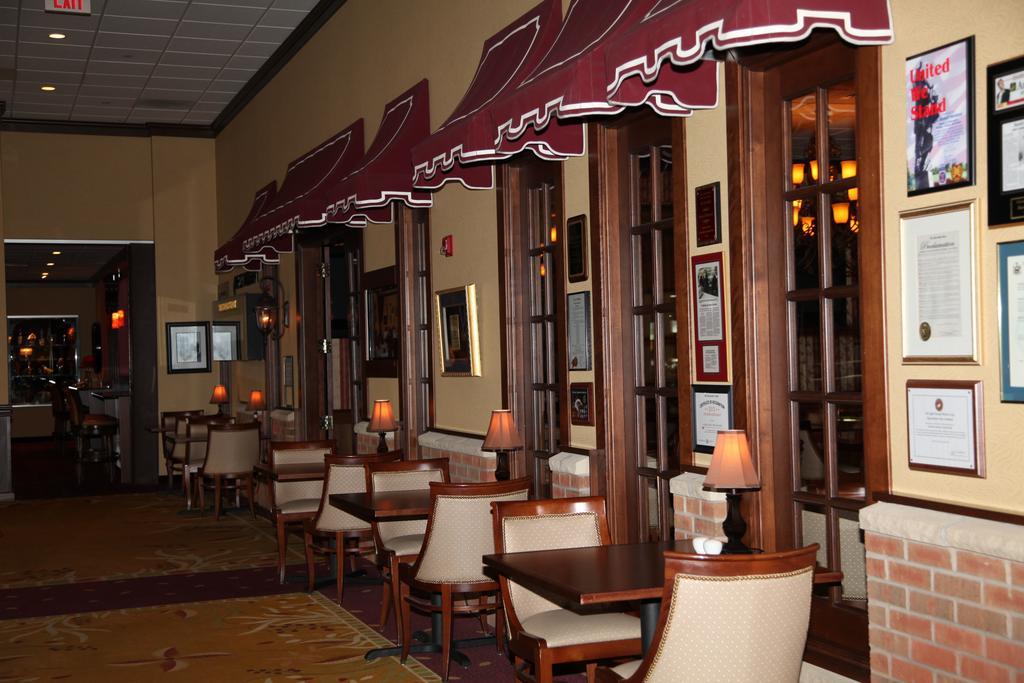 Salvatores Grand Hotel Williamsville Eksteriør billede