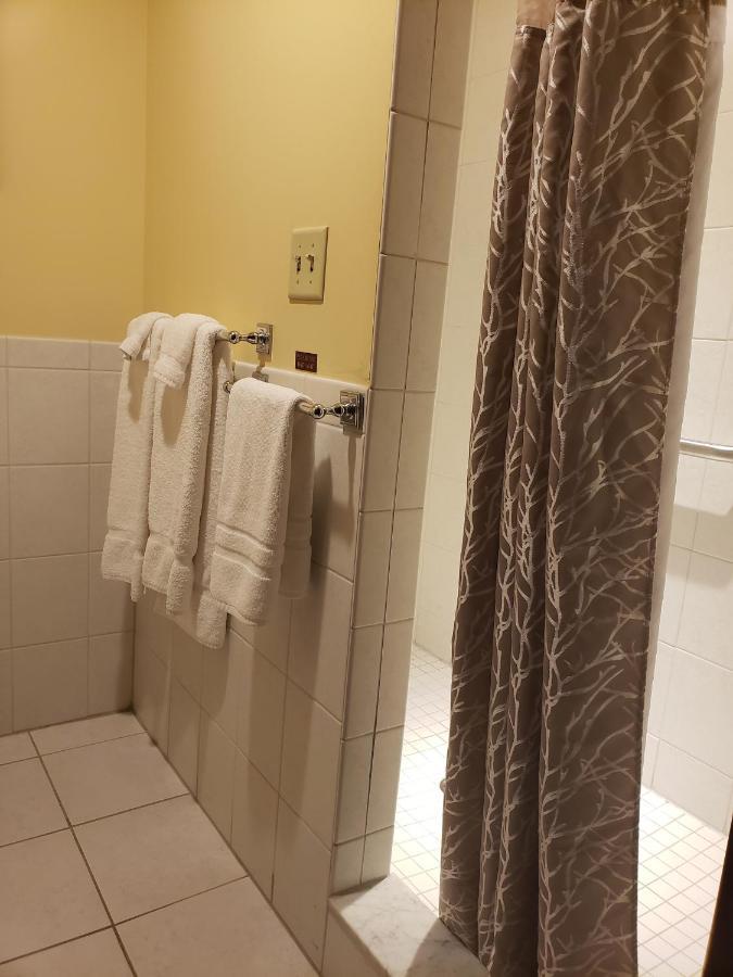 Salvatores Grand Hotel Williamsville Eksteriør billede