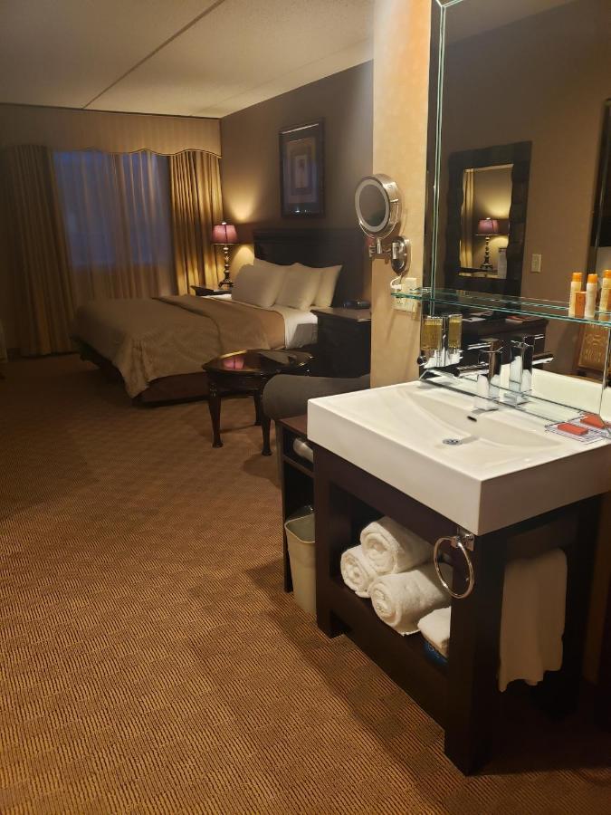 Salvatores Grand Hotel Williamsville Eksteriør billede