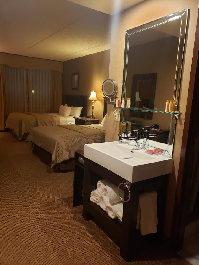 Salvatores Grand Hotel Williamsville Eksteriør billede